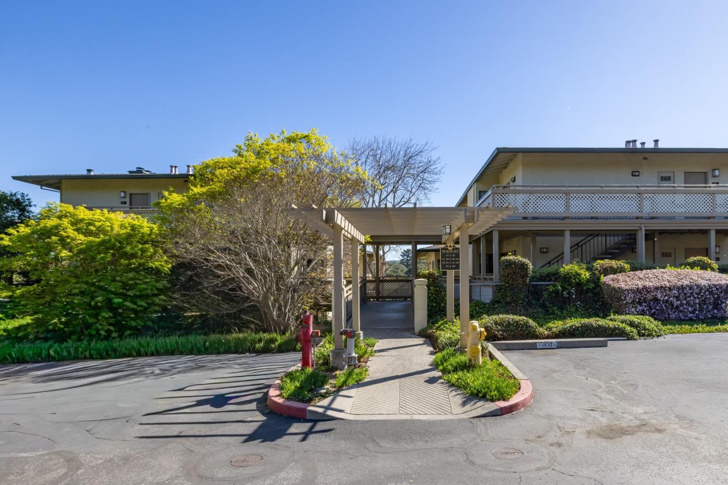 Front Image Thumbnail for ML82040947