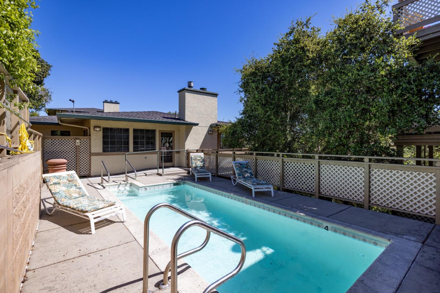 Detail Gallery Image 31 of 35 For 121 Quail Run Ct, Del Rey Oaks,  CA 93940 - 1 Beds | 1 Baths