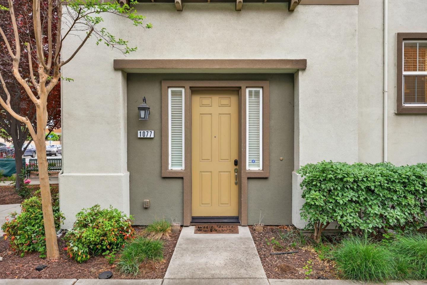Detail Gallery Image 3 of 39 For 1077 Zucchini Ter, San Jose,  CA 95133 - 2 Beds | 2/1 Baths