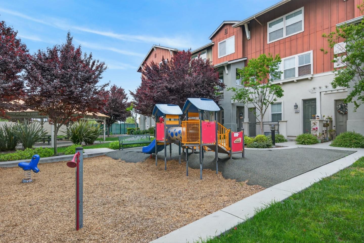 Detail Gallery Image 37 of 39 For 1077 Zucchini Ter, San Jose,  CA 95133 - 2 Beds | 2/1 Baths