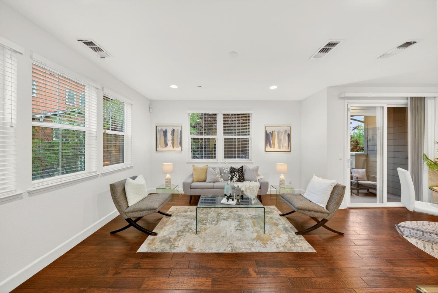 Detail Gallery Image 6 of 39 For 1077 Zucchini Ter, San Jose,  CA 95133 - 2 Beds | 2/1 Baths