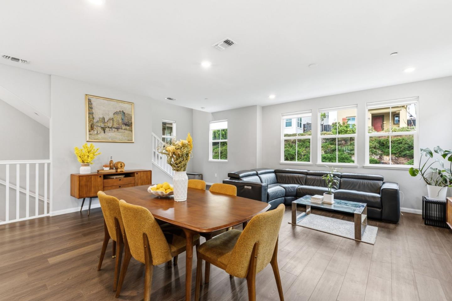 Detail Gallery Image 11 of 52 For 24185 Amaranth Loop, Hayward,  CA 94541 - 3 Beds | 3/1 Baths