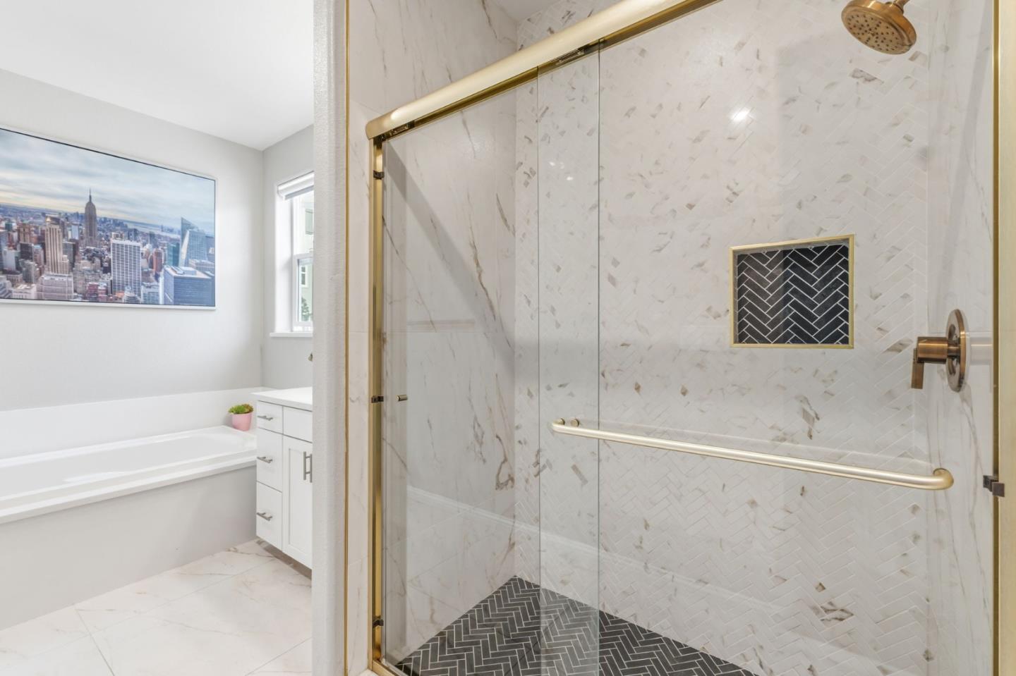 Detail Gallery Image 15 of 52 For 24185 Amaranth Loop, Hayward,  CA 94541 - 3 Beds | 3/1 Baths