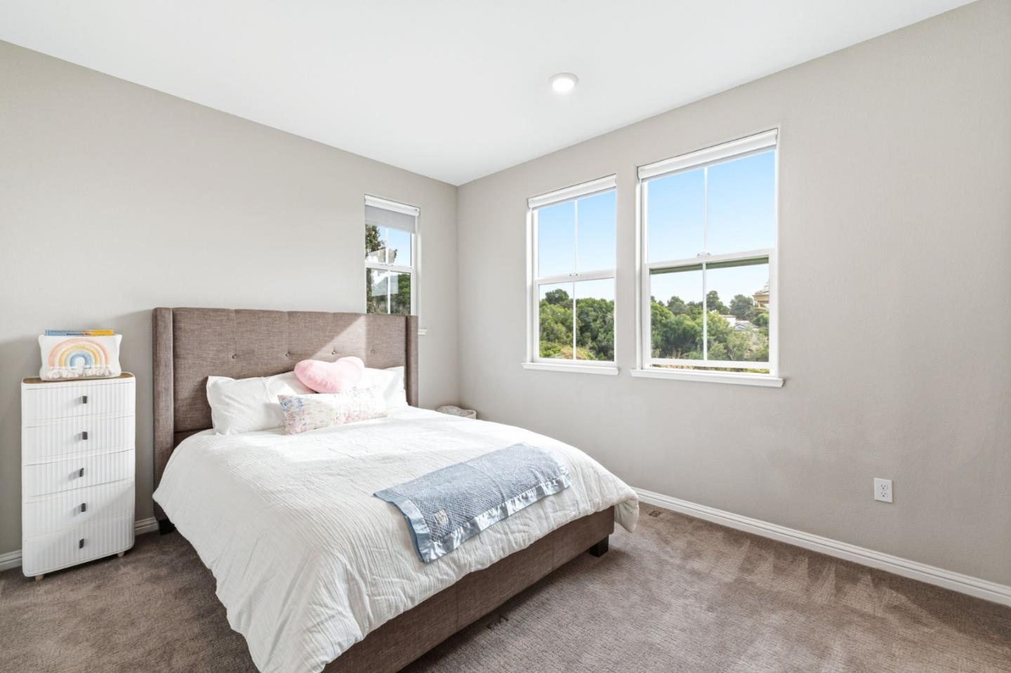 Detail Gallery Image 22 of 52 For 24185 Amaranth Loop, Hayward,  CA 94541 - 3 Beds | 3/1 Baths