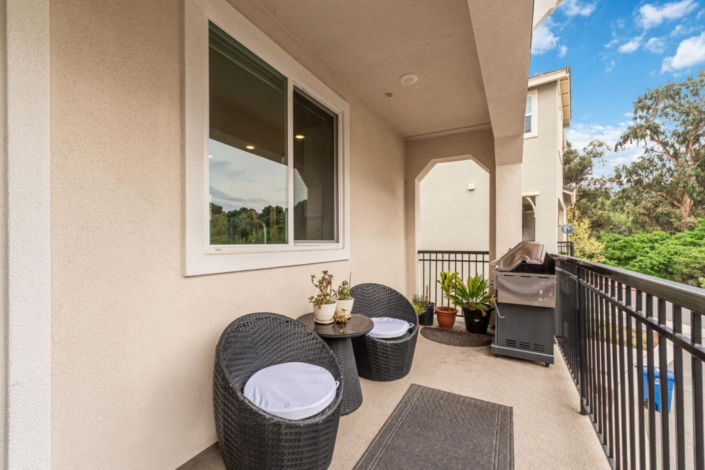 Detail Gallery Image 27 of 52 For 24185 Amaranth Loop, Hayward,  CA 94541 - 3 Beds | 3/1 Baths