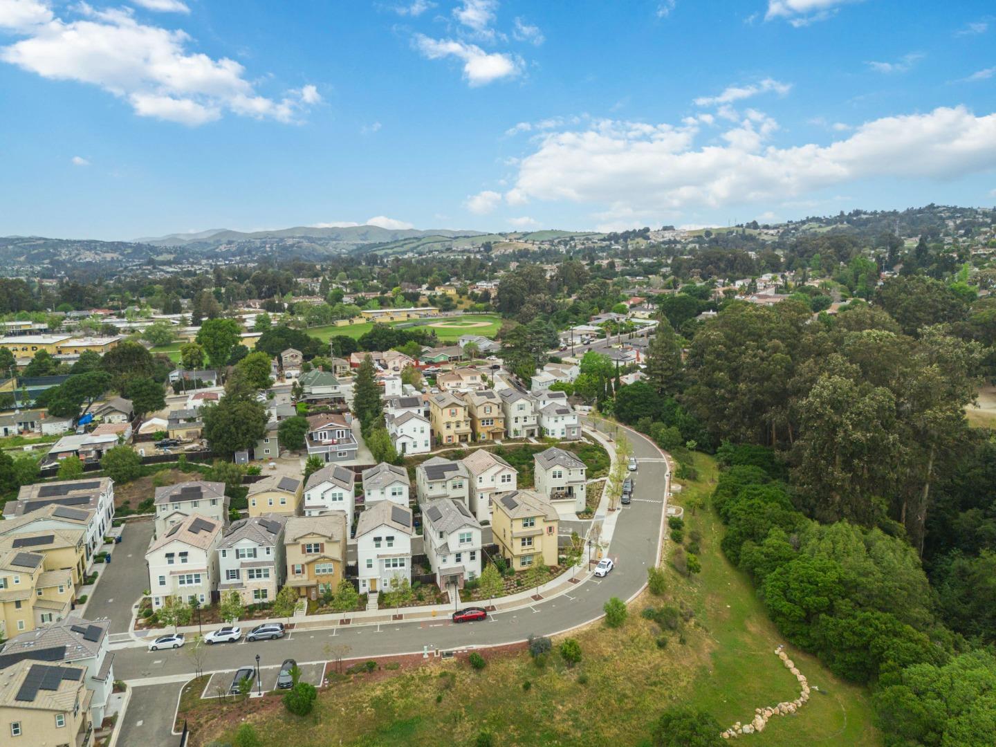 Detail Gallery Image 47 of 52 For 24185 Amaranth Loop, Hayward,  CA 94541 - 3 Beds | 3/1 Baths