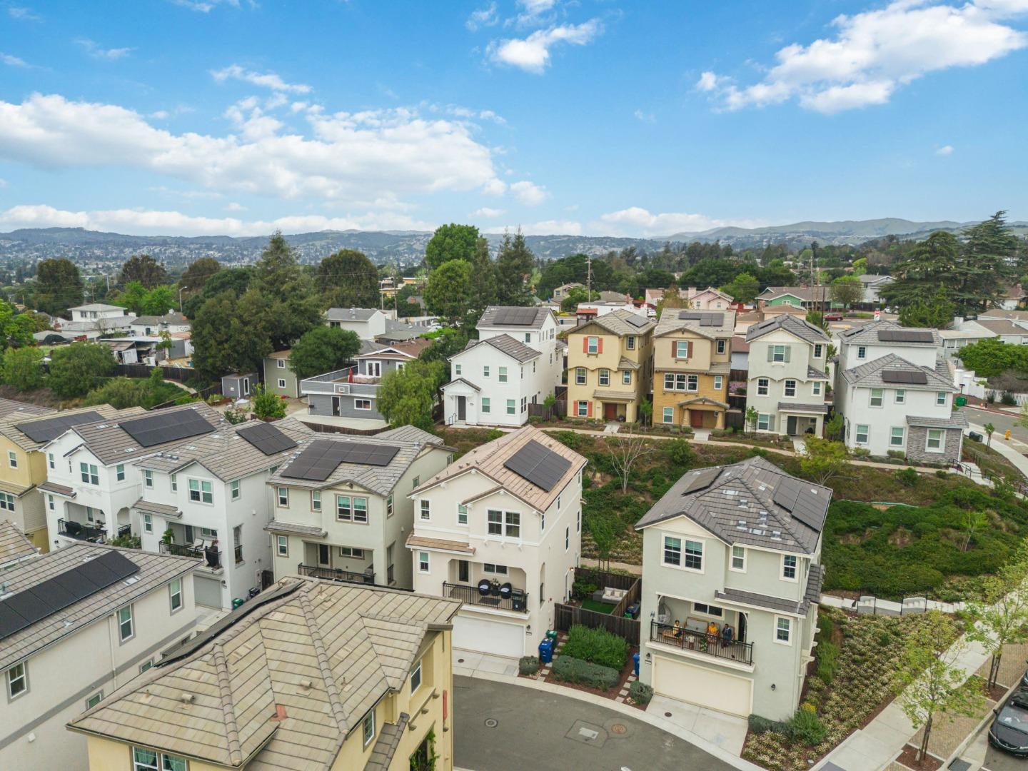 Detail Gallery Image 50 of 52 For 24185 Amaranth Loop, Hayward,  CA 94541 - 3 Beds | 3/1 Baths