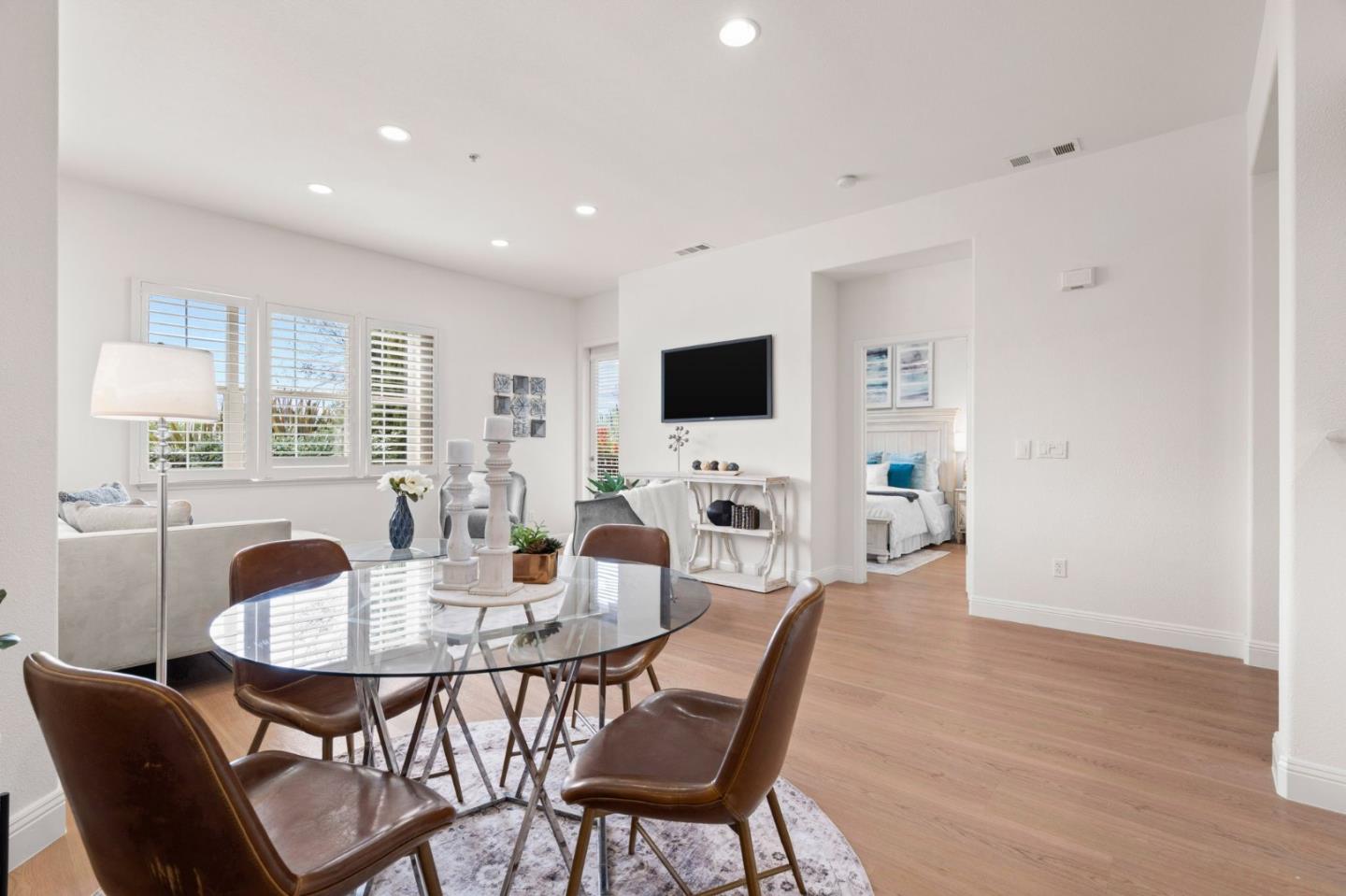 Photo #4: ML82040951 Listing: Photo #4