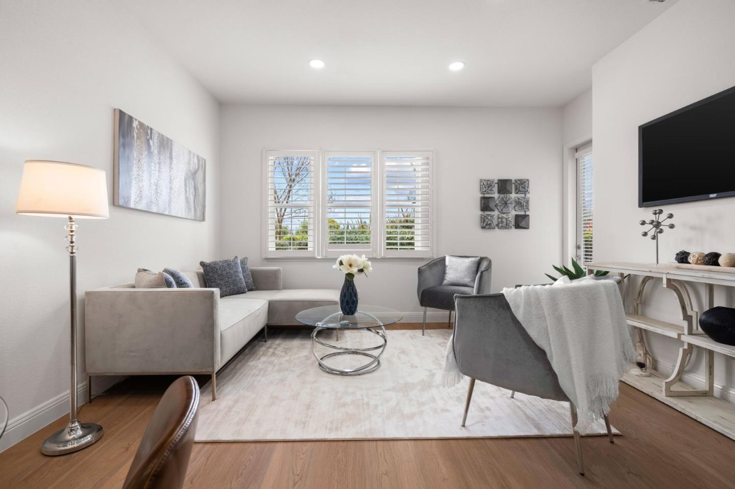 Photo #5: ML82040951 Listing: Photo #5