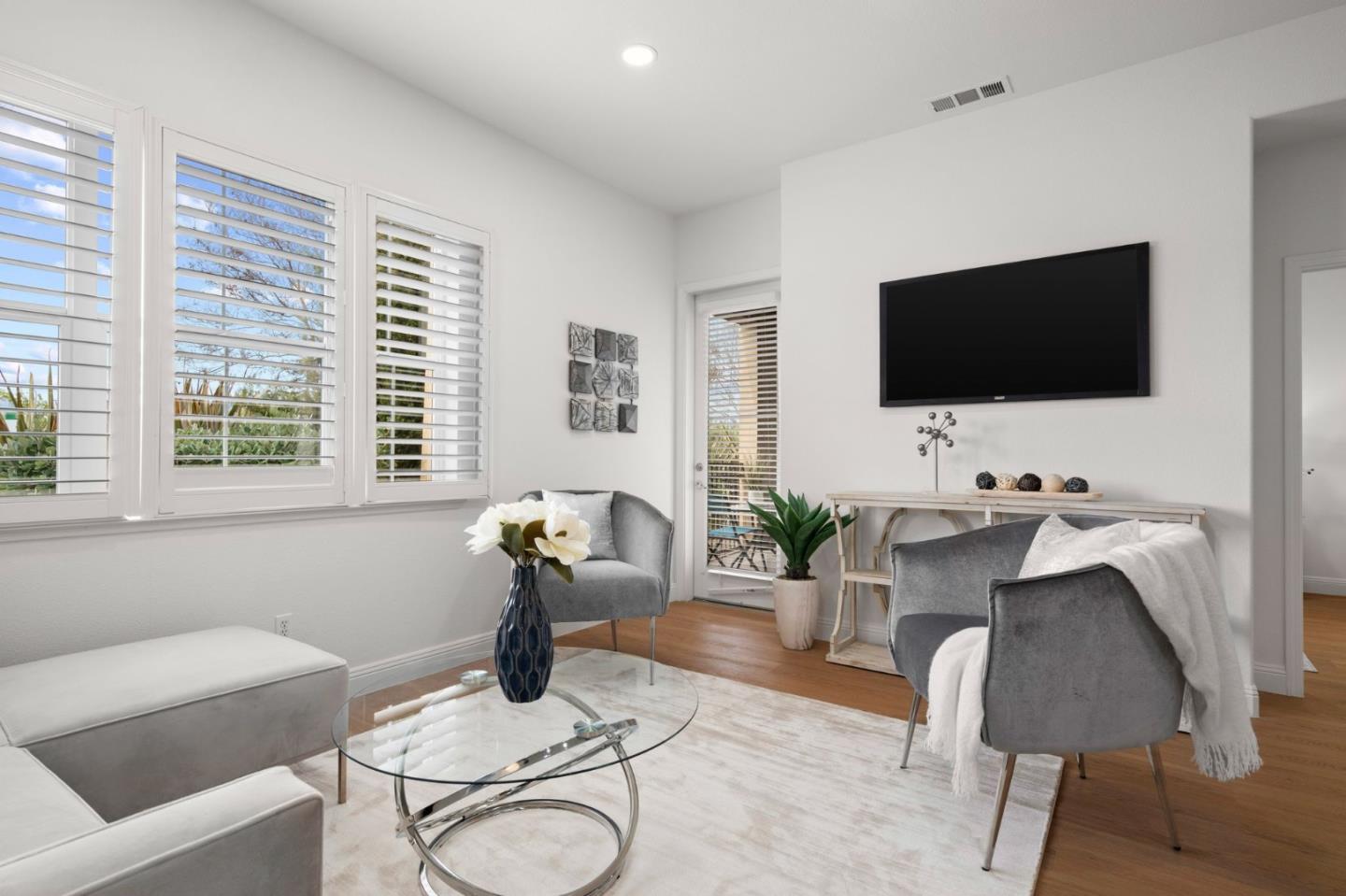 Photo #6: ML82040951 Listing: Photo #6