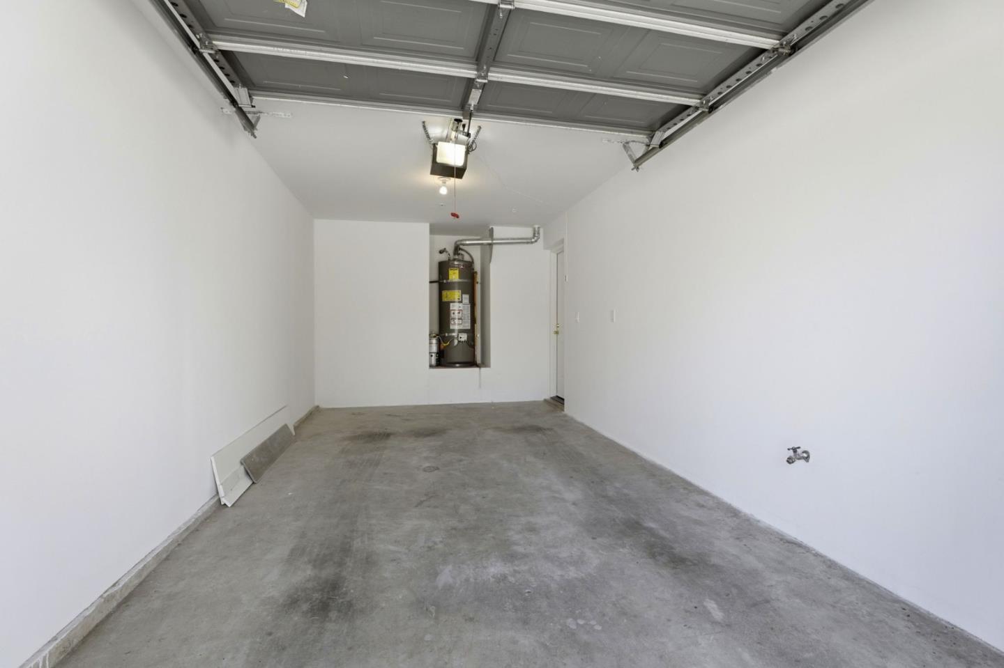 Detail Gallery Image 14 of 21 For 6121 Lambeck Ln, San Jose,  CA 95119 - 3 Beds | 3 Baths