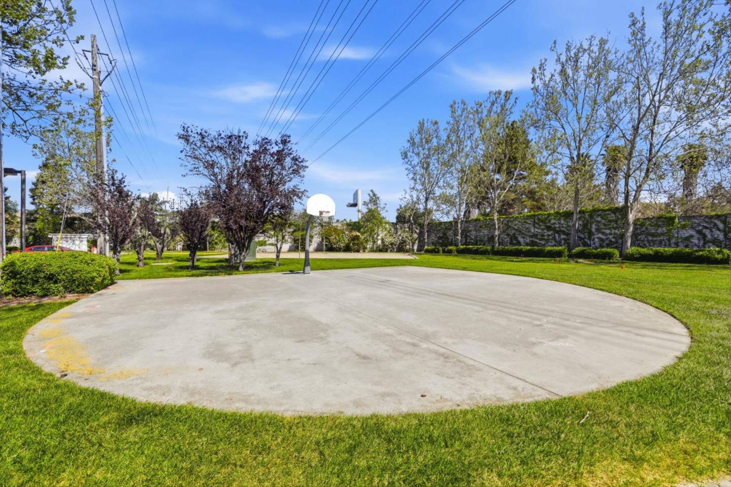 Detail Gallery Image 16 of 21 For 6121 Lambeck Ln, San Jose,  CA 95119 - 3 Beds | 3 Baths