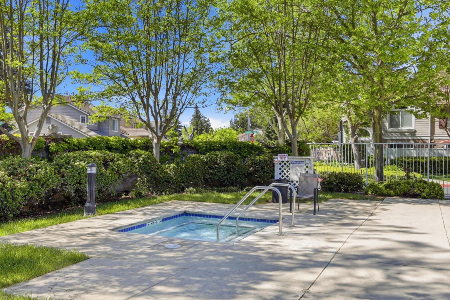 Detail Gallery Image 20 of 21 For 6121 Lambeck Ln, San Jose,  CA 95119 - 3 Beds | 3 Baths