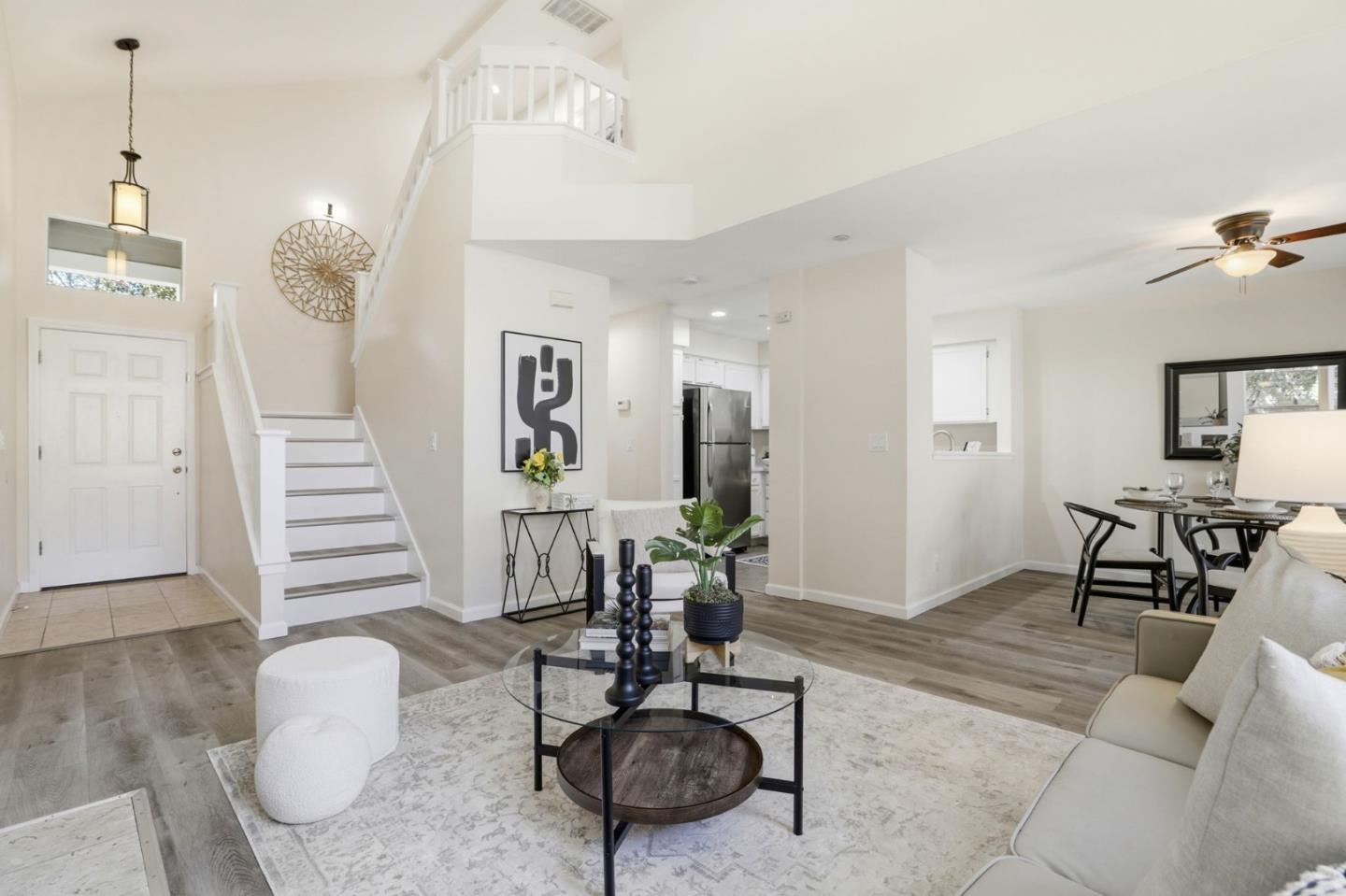 Detail Gallery Image 4 of 21 For 6121 Lambeck Ln, San Jose,  CA 95119 - 3 Beds | 3 Baths