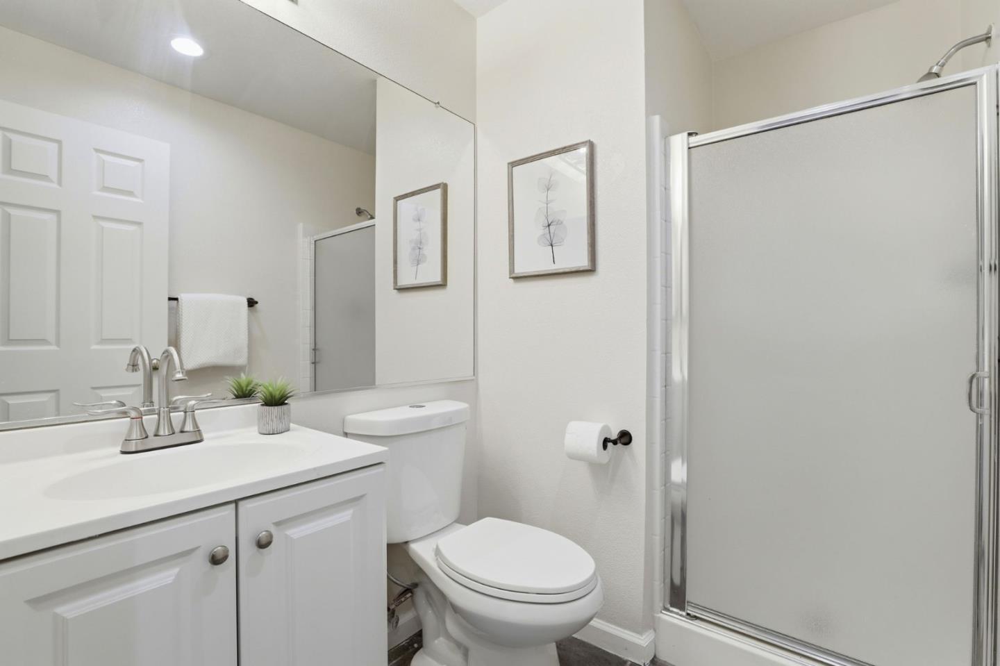 Detail Gallery Image 7 of 21 For 6121 Lambeck Ln, San Jose,  CA 95119 - 3 Beds | 3 Baths