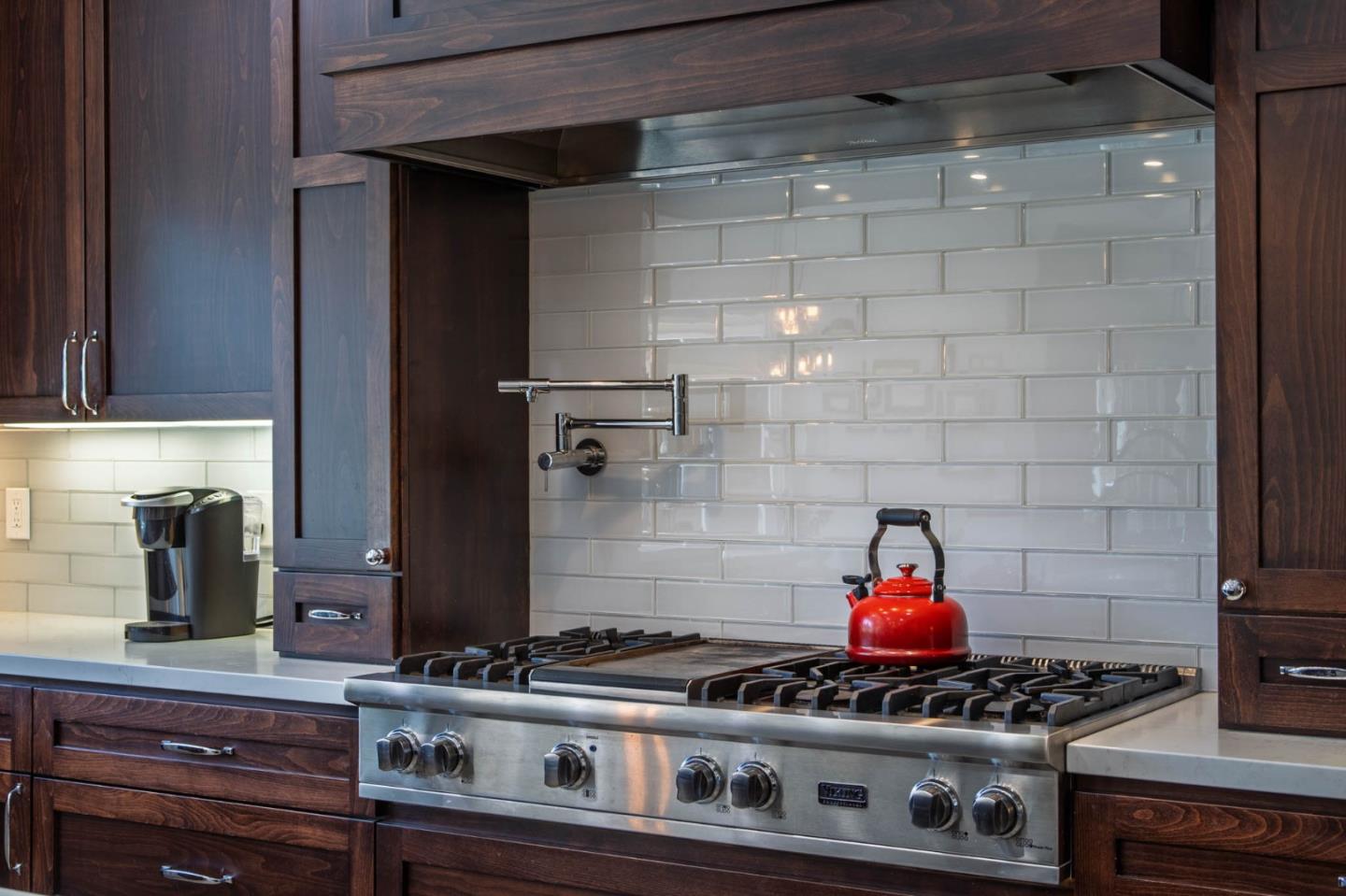 Detail Gallery Image 13 of 68 For 1960 Pear Dr, Morgan Hill,  CA 95037 - 5 Beds | 3/2 Baths