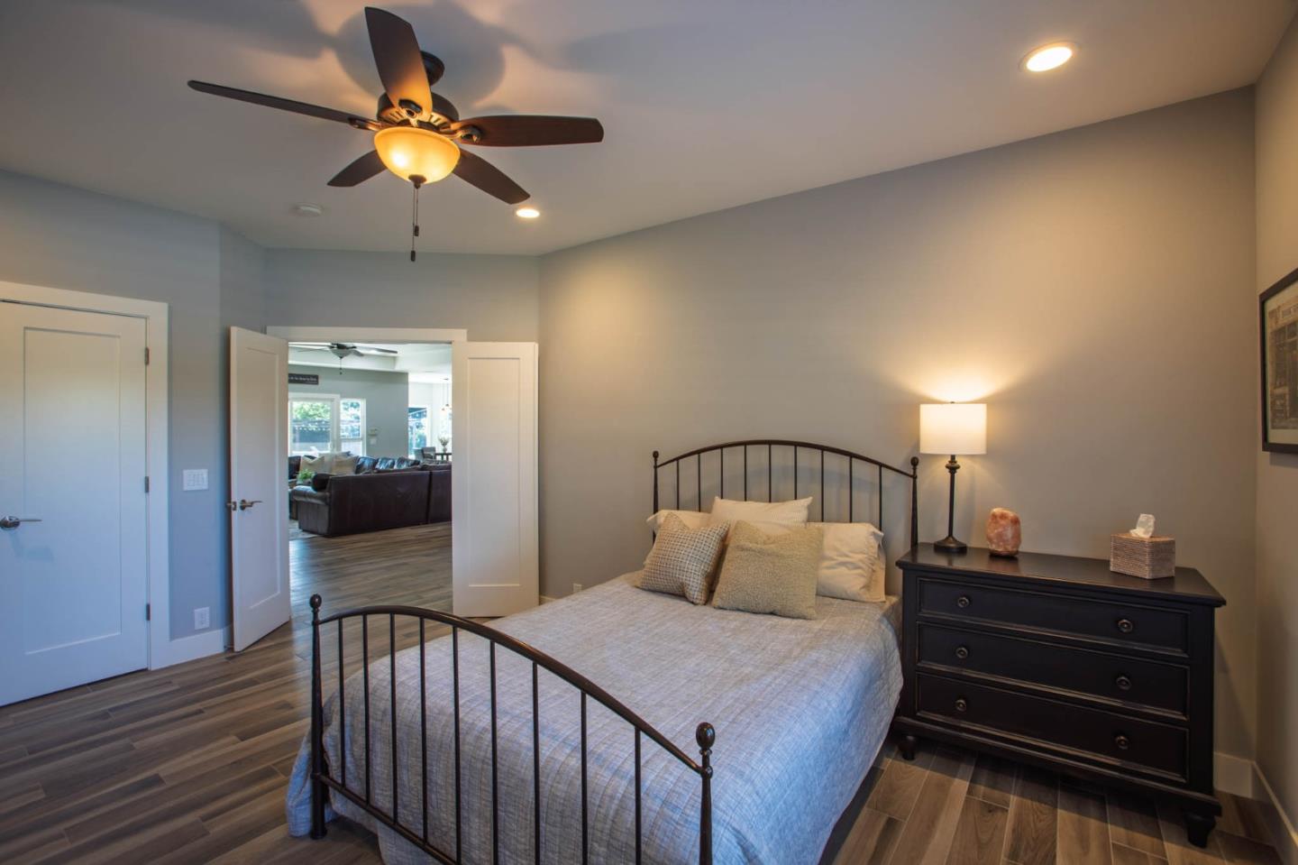 Detail Gallery Image 23 of 68 For 1960 Pear Dr, Morgan Hill,  CA 95037 - 5 Beds | 3/2 Baths