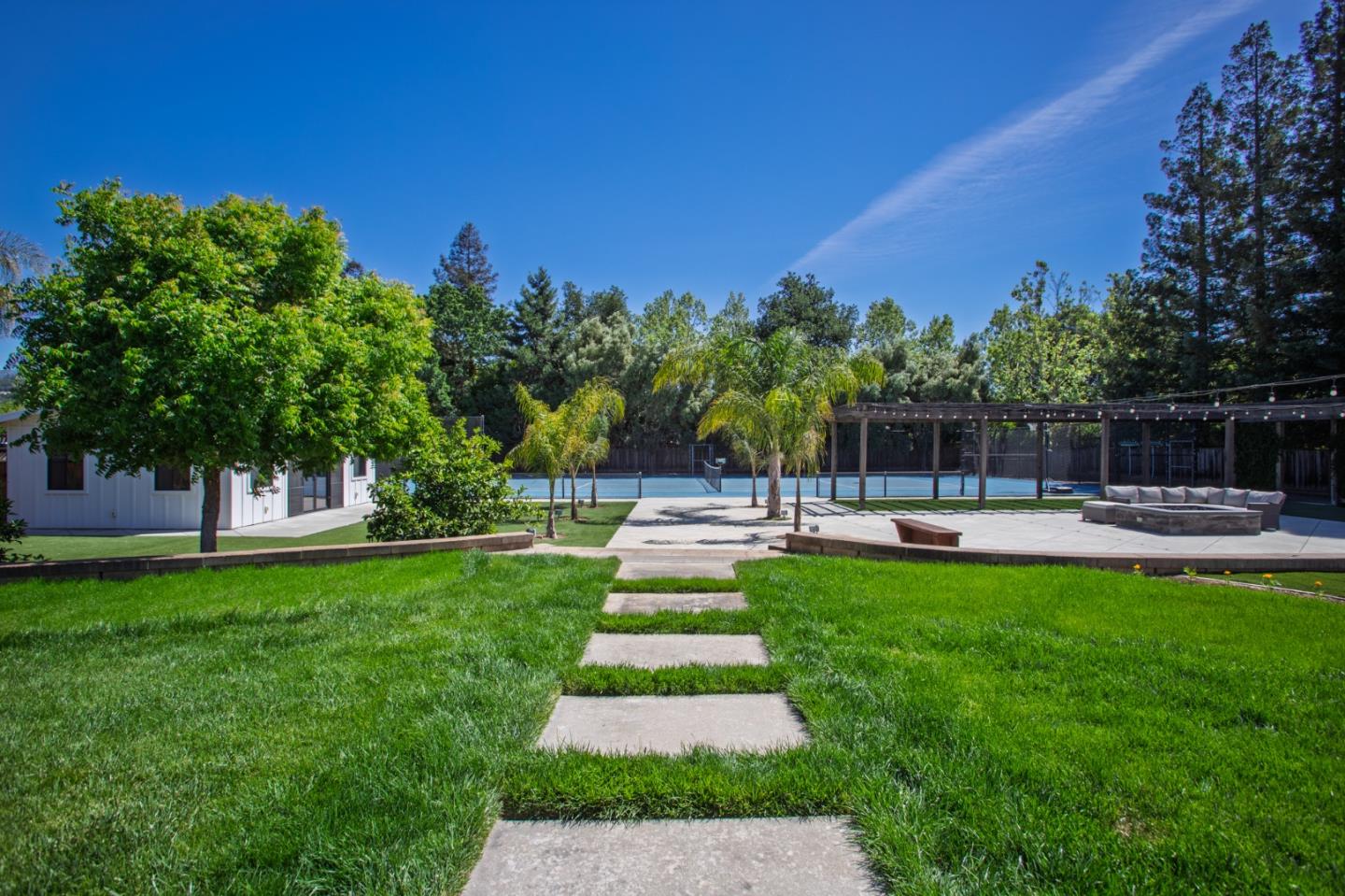 Detail Gallery Image 36 of 68 For 1960 Pear Dr, Morgan Hill,  CA 95037 - 5 Beds | 3/2 Baths