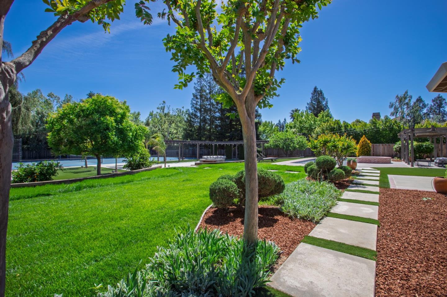 Detail Gallery Image 39 of 68 For 1960 Pear Dr, Morgan Hill,  CA 95037 - 5 Beds | 3/2 Baths