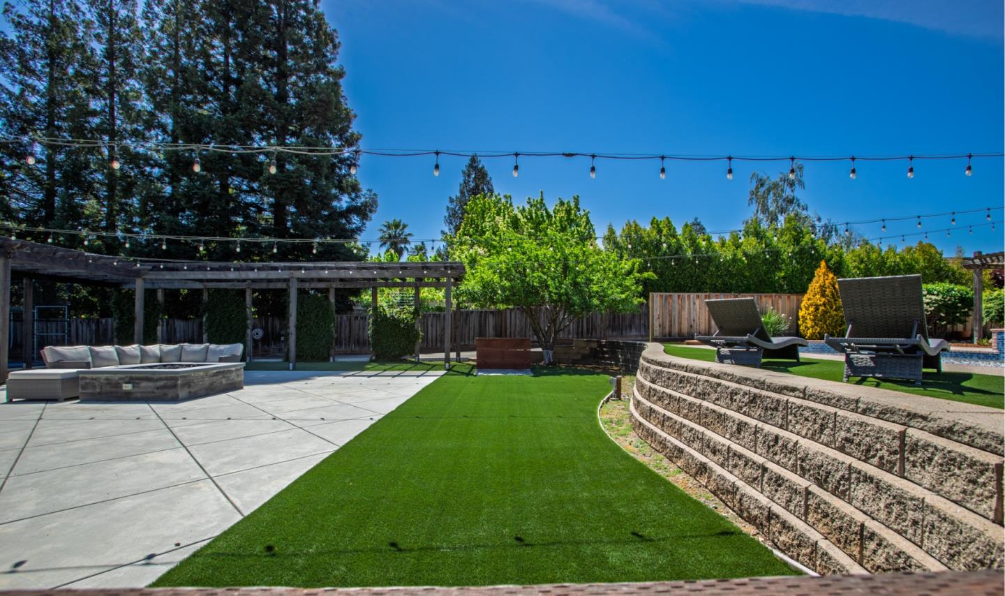 Detail Gallery Image 44 of 68 For 1960 Pear Dr, Morgan Hill,  CA 95037 - 5 Beds | 3/2 Baths