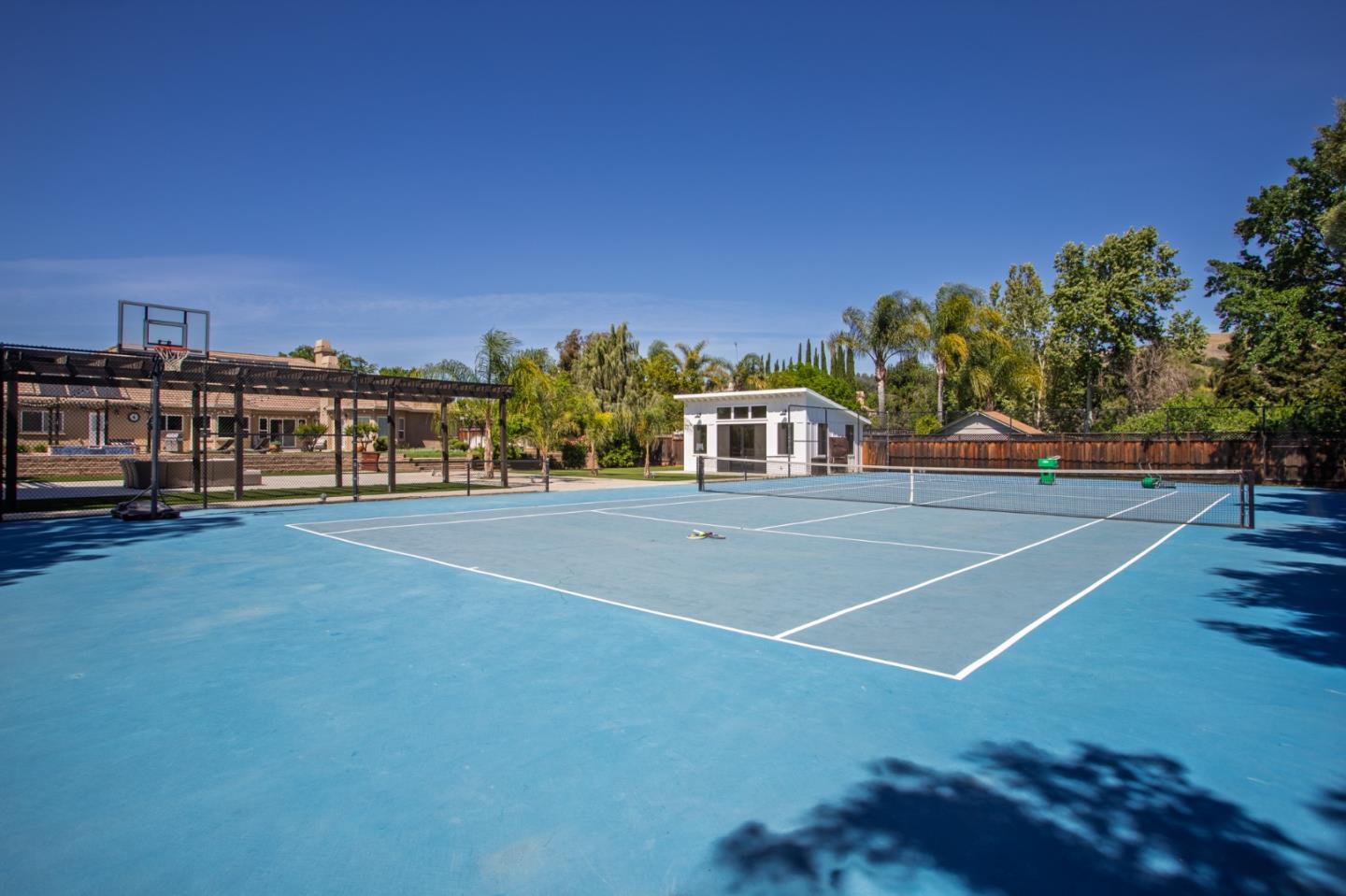 Detail Gallery Image 54 of 68 For 1960 Pear Dr, Morgan Hill,  CA 95037 - 5 Beds | 3/2 Baths