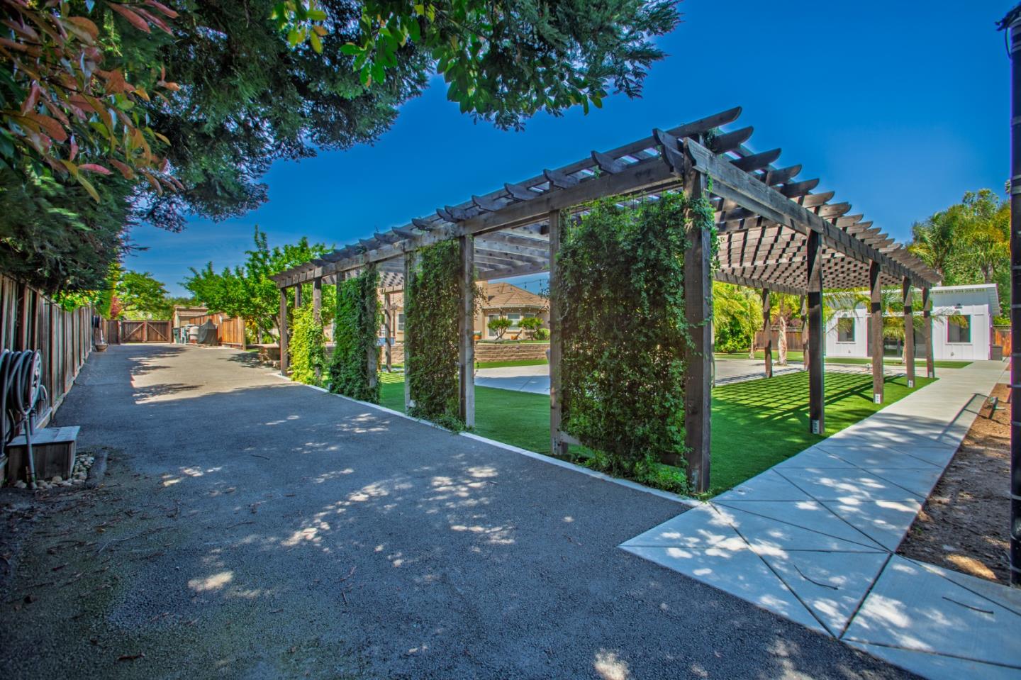 Detail Gallery Image 58 of 68 For 1960 Pear Dr, Morgan Hill,  CA 95037 - 5 Beds | 3/2 Baths