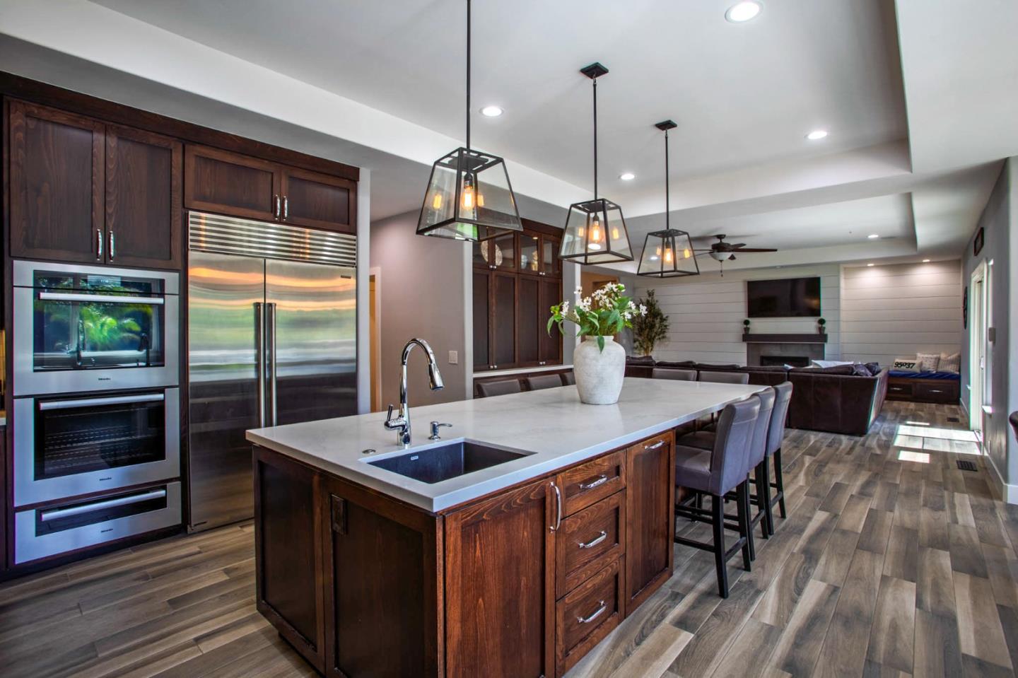 Detail Gallery Image 9 of 68 For 1960 Pear Dr, Morgan Hill,  CA 95037 - 5 Beds | 3/2 Baths