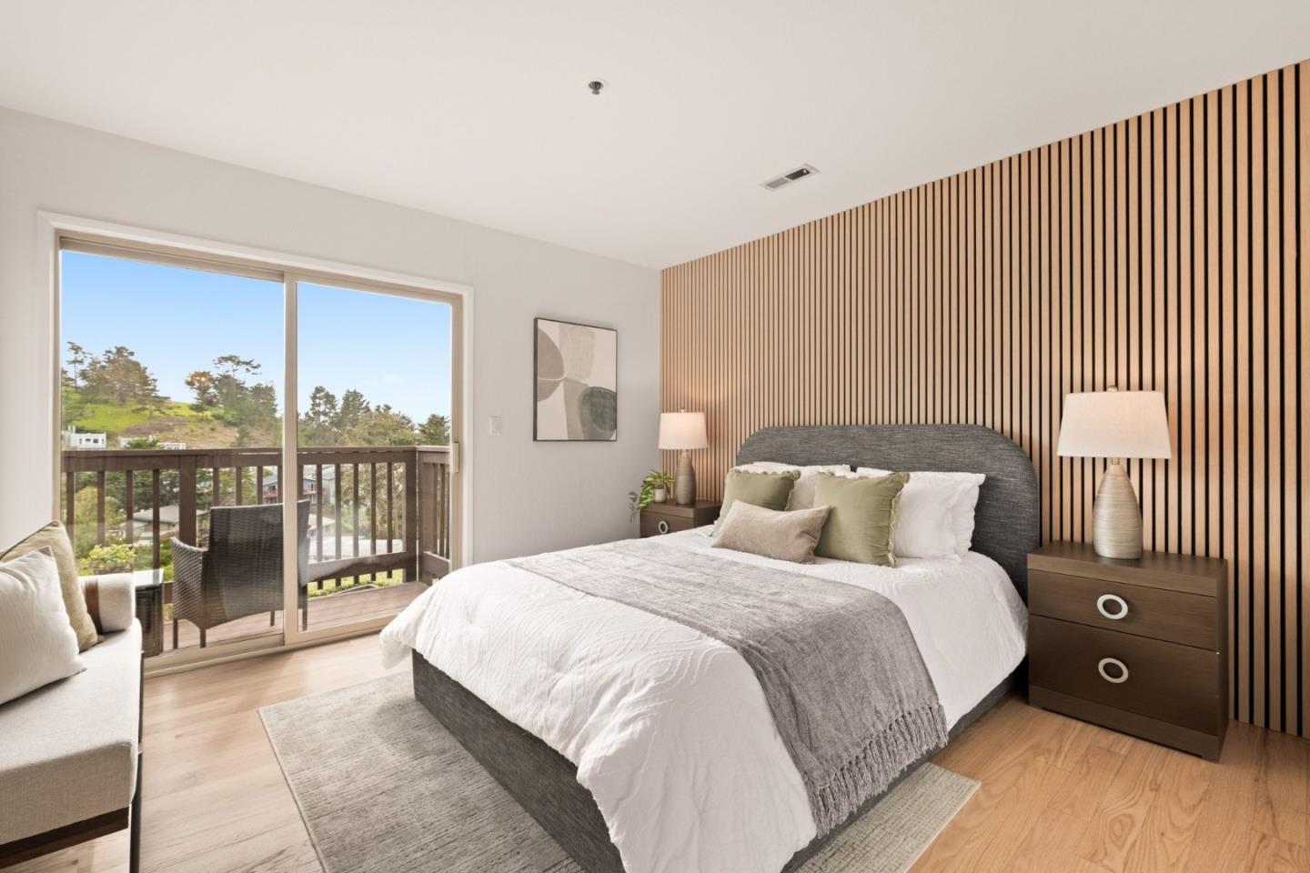 Detail Gallery Image 18 of 39 For Monterey Rd,  Pacifica,  CA 94044 - 2 Beds | 1/1 Baths