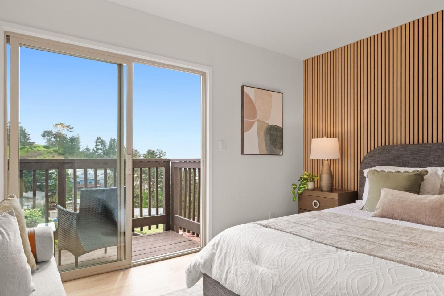 Detail Gallery Image 21 of 39 For Monterey Rd,  Pacifica,  CA 94044 - 2 Beds | 1/1 Baths