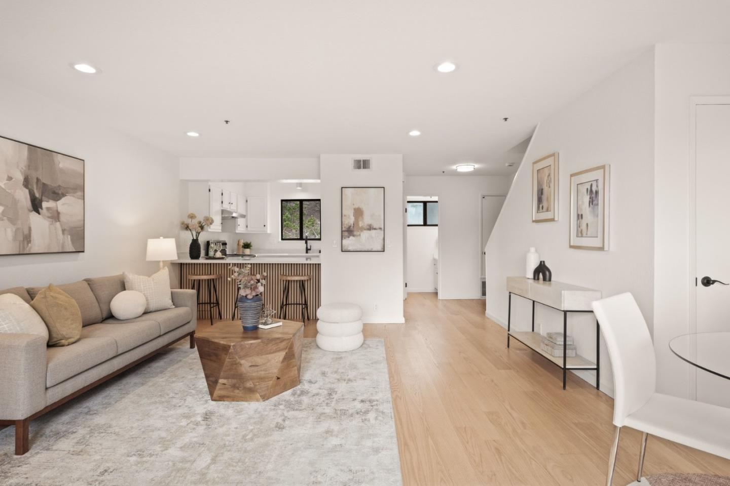 Detail Gallery Image 3 of 39 For Monterey Rd,  Pacifica,  CA 94044 - 2 Beds | 1/1 Baths