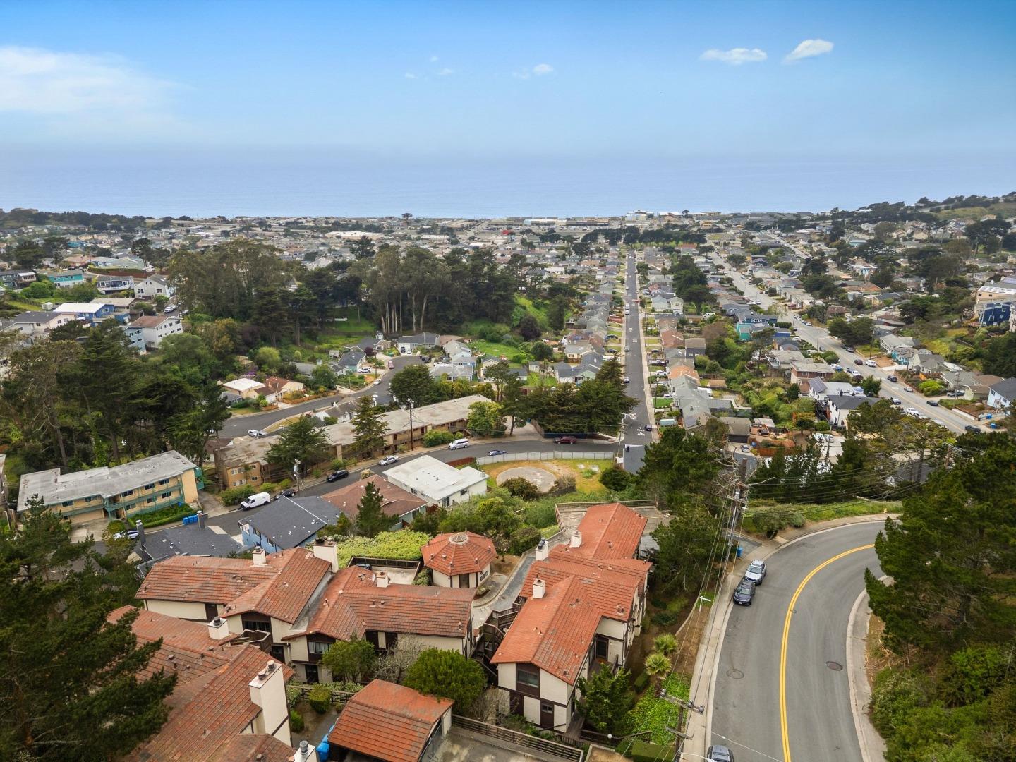 Detail Gallery Image 37 of 39 For Monterey Rd,  Pacifica,  CA 94044 - 2 Beds | 1/1 Baths