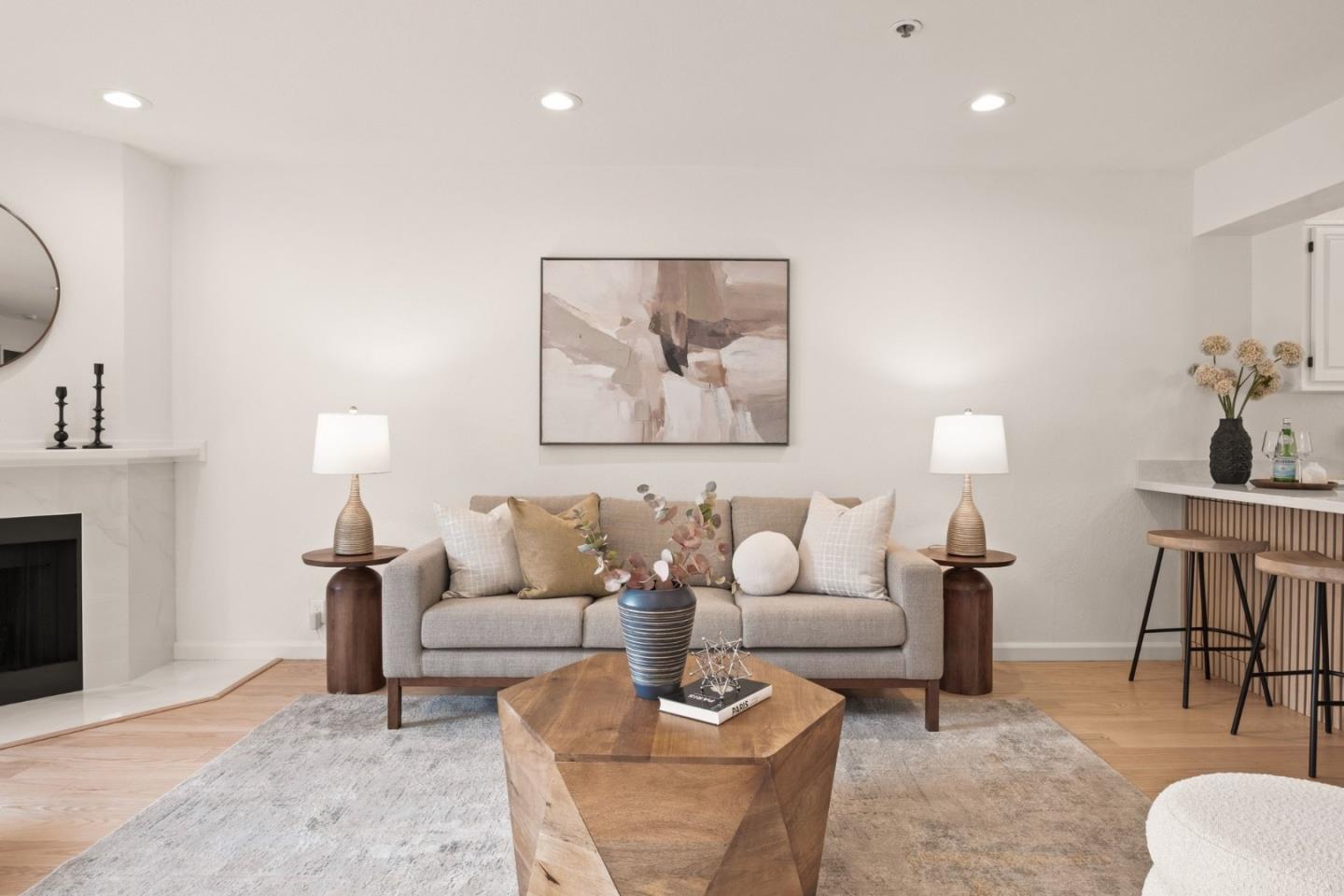 Detail Gallery Image 8 of 39 For Monterey Rd,  Pacifica,  CA 94044 - 2 Beds | 1/1 Baths