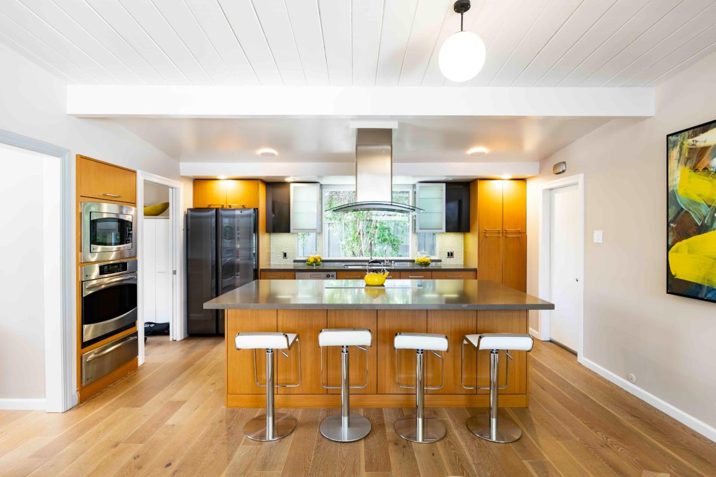 Detail Gallery Image 11 of 25 For 868 Somerset Dr, Sunnyvale,  CA 94087 - 4 Beds | 2 Baths