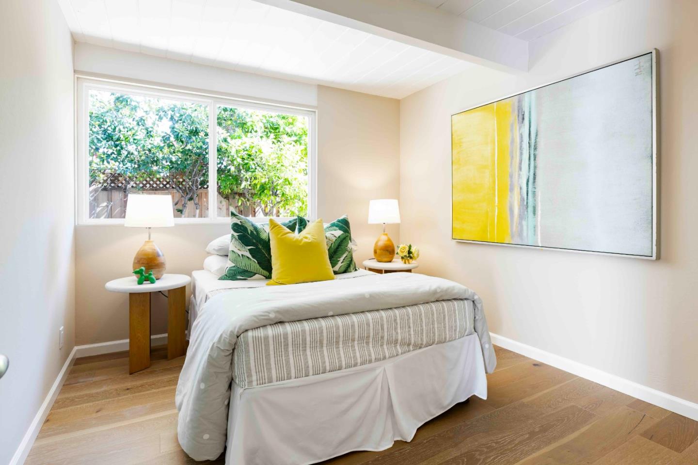 Detail Gallery Image 17 of 25 For 868 Somerset Dr, Sunnyvale,  CA 94087 - 4 Beds | 2 Baths