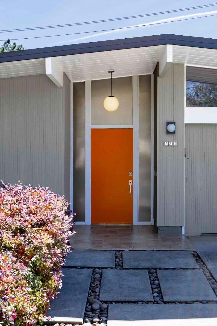 Detail Gallery Image 3 of 25 For 868 Somerset Dr, Sunnyvale,  CA 94087 - 4 Beds | 2 Baths