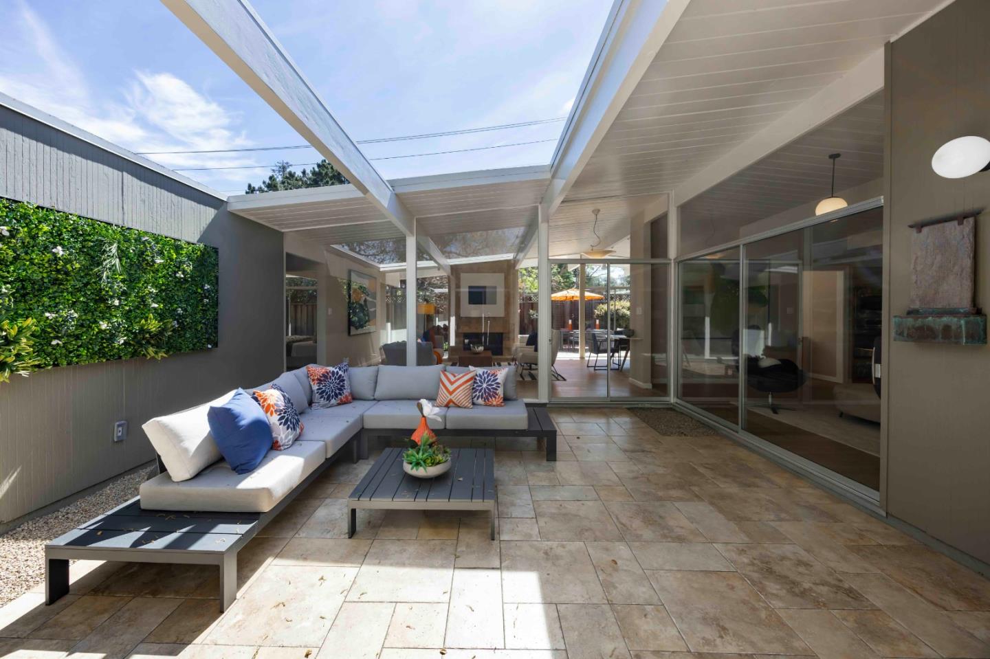 Detail Gallery Image 5 of 25 For 868 Somerset Dr, Sunnyvale,  CA 94087 - 4 Beds | 2 Baths