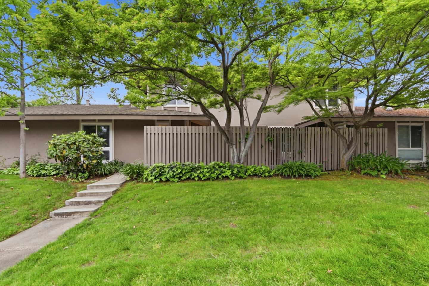 Front Image Thumbnail for ML82040964