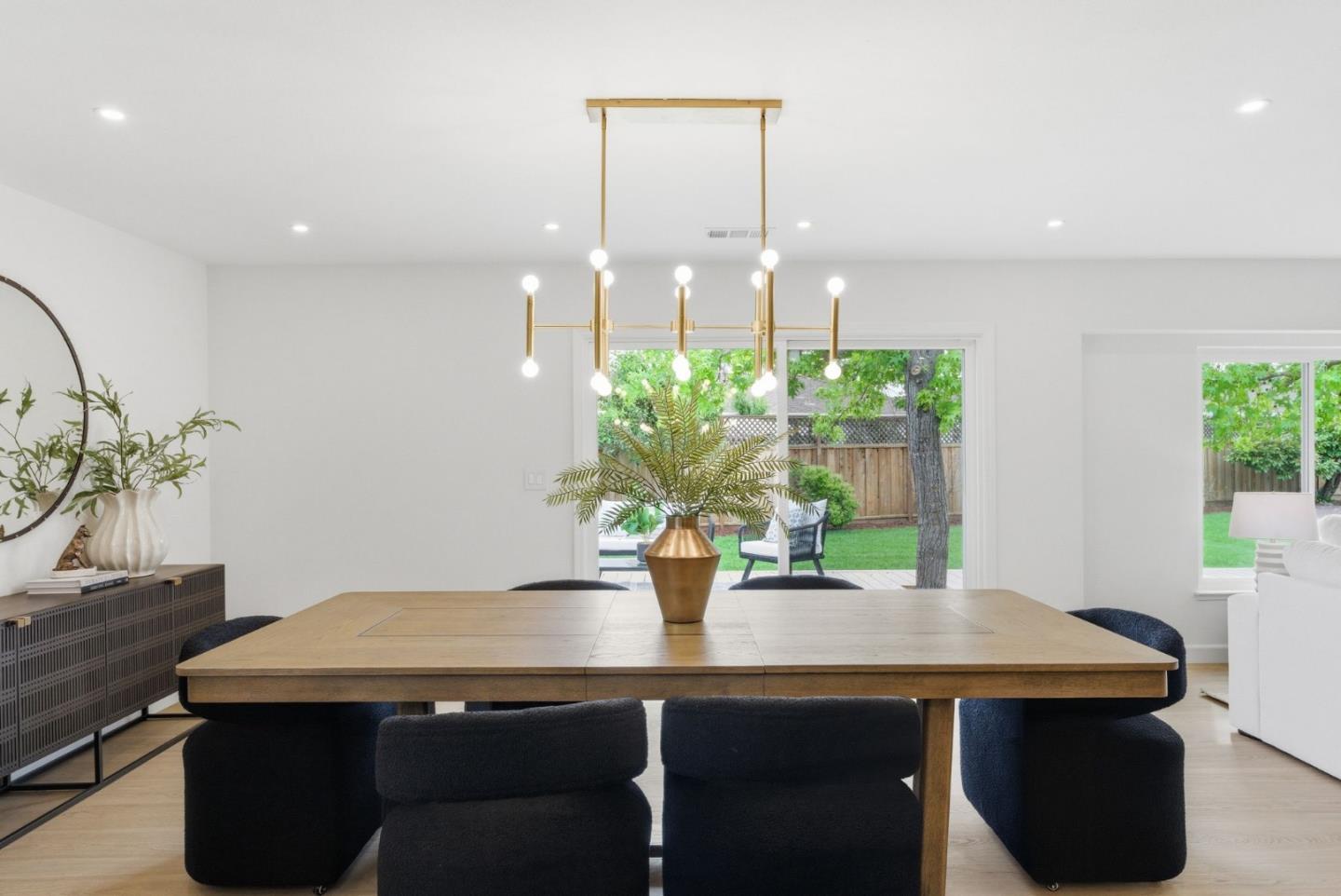 Detail Gallery Image 10 of 43 For 2949 Jessie Ct, San Jose,  CA 95124 - 4 Beds | 2/1 Baths