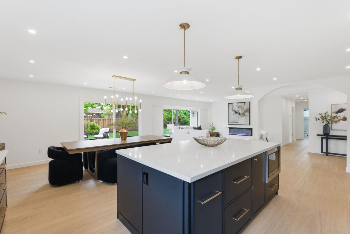 Detail Gallery Image 14 of 43 For 2949 Jessie Ct, San Jose,  CA 95124 - 4 Beds | 2/1 Baths