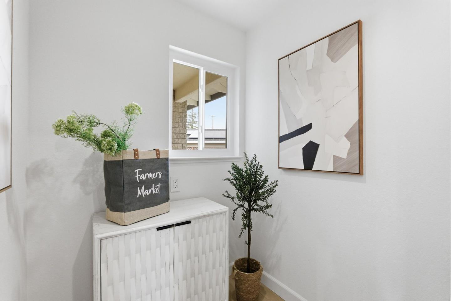 Detail Gallery Image 15 of 43 For 2949 Jessie Ct, San Jose,  CA 95124 - 4 Beds | 2/1 Baths