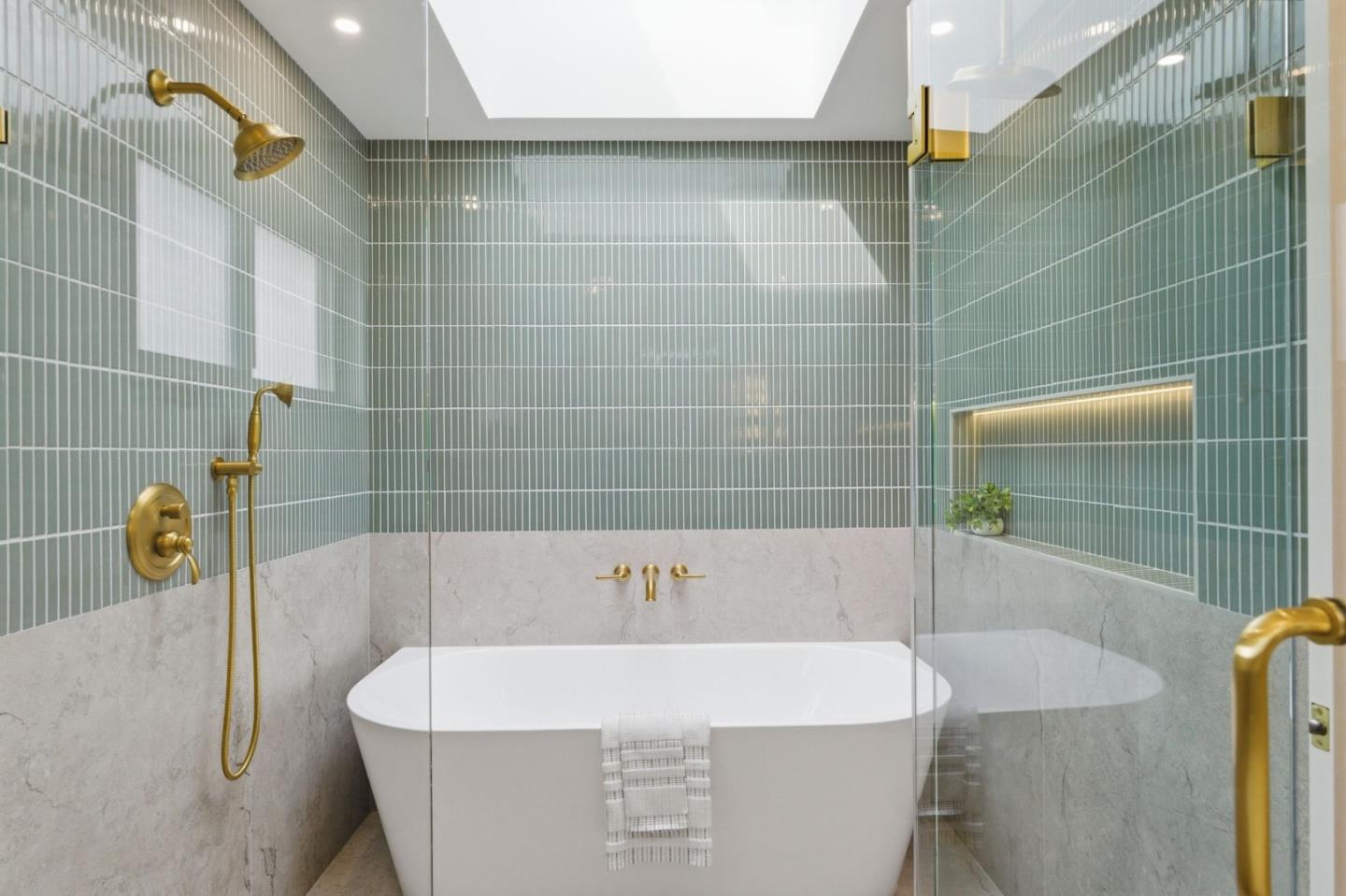 Detail Gallery Image 29 of 43 For 2949 Jessie Ct, San Jose,  CA 95124 - 4 Beds | 2/1 Baths