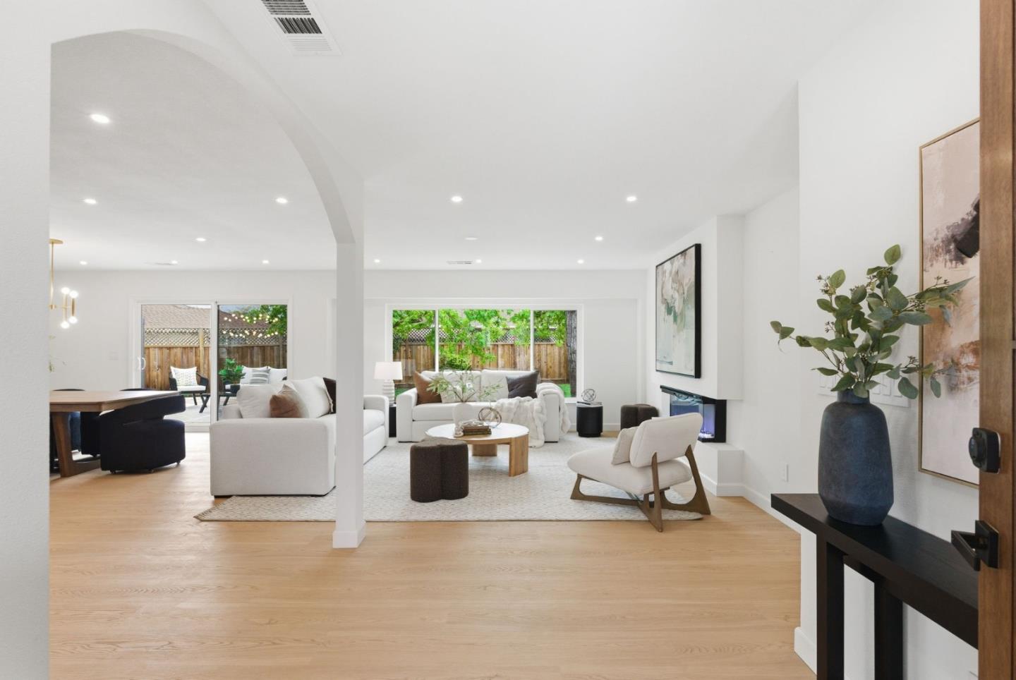 Detail Gallery Image 5 of 43 For 2949 Jessie Ct, San Jose,  CA 95124 - 4 Beds | 2/1 Baths