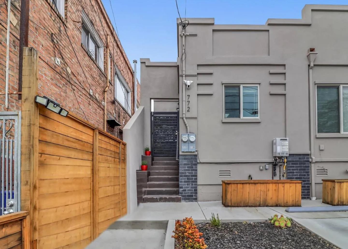 Detail Gallery Image 15 of 28 For 55th St, Oakland,  CA 94609 - – Beds | – Baths