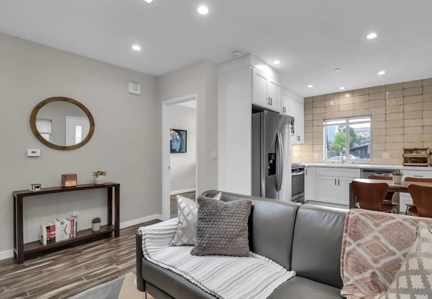 Detail Gallery Image 16 of 28 For 55th St, Oakland,  CA 94609 - – Beds | – Baths