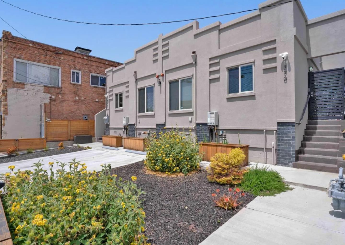 Detail Gallery Image 18 of 28 For 55th St, Oakland,  CA 94609 - – Beds | – Baths