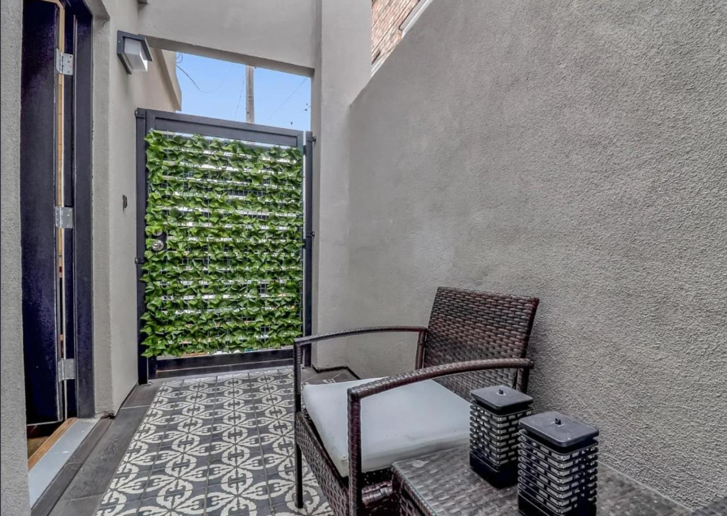 Detail Gallery Image 5 of 28 For 55th St, Oakland,  CA 94609 - – Beds | – Baths