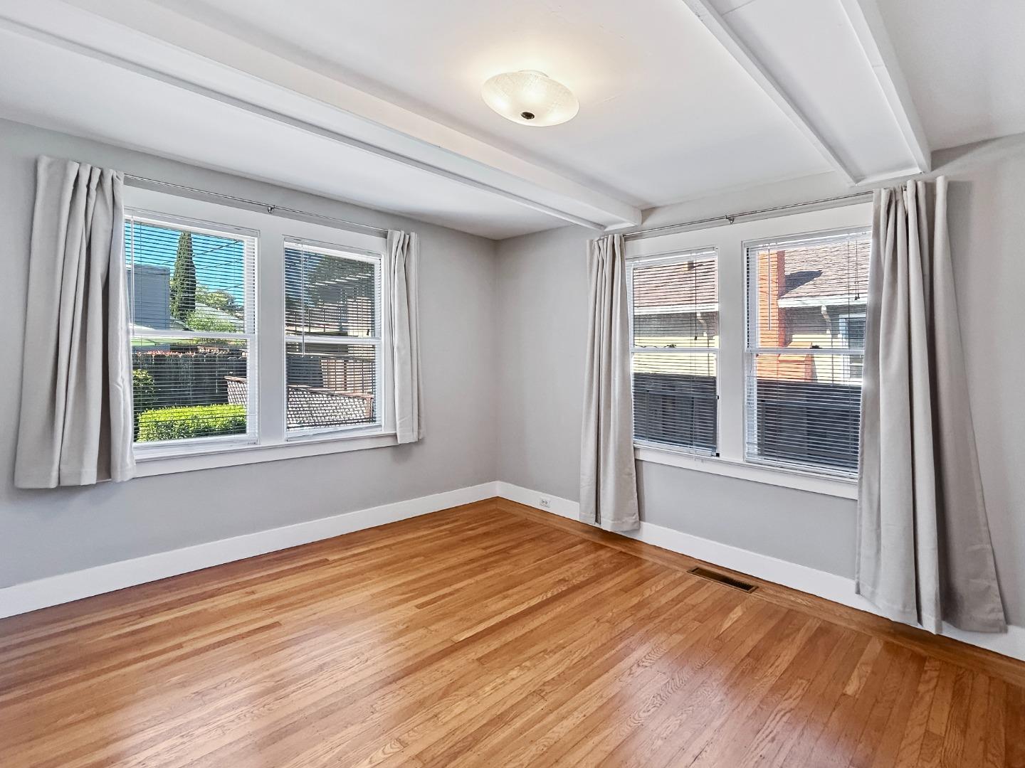 Detail Gallery Image 12 of 22 For 811 Highland Ave, San Mateo,  CA 94401 - 2 Beds | 1 Baths