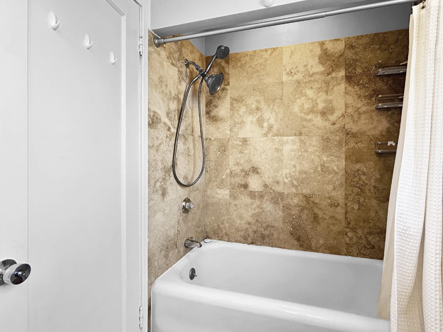 Detail Gallery Image 15 of 22 For 811 Highland Ave, San Mateo,  CA 94401 - 2 Beds | 1 Baths