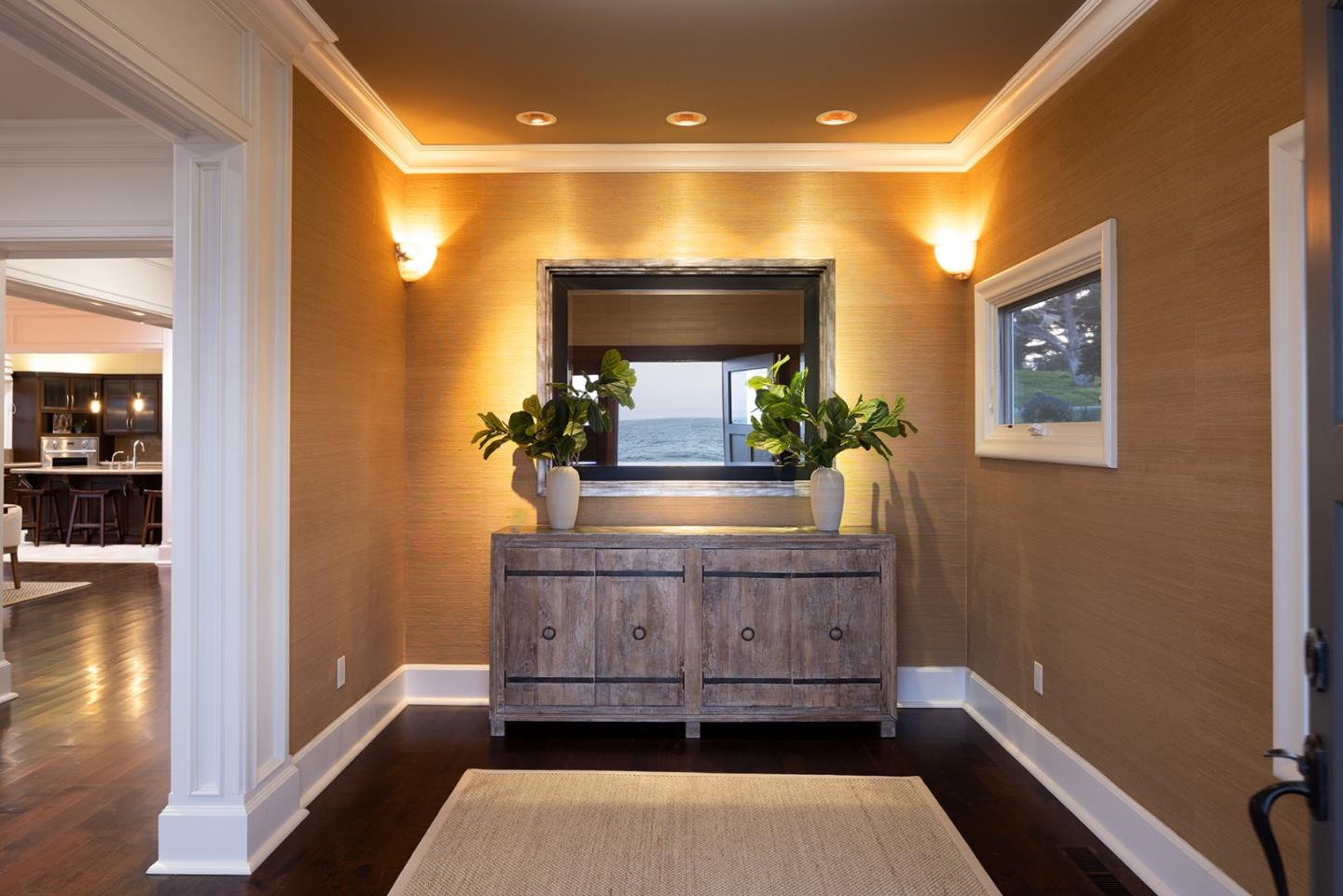 Detail Gallery Image 10 of 52 For 1051 Ocean View Blvd, Pacific Grove,  CA 93950 - 4 Beds | 4/1 Baths