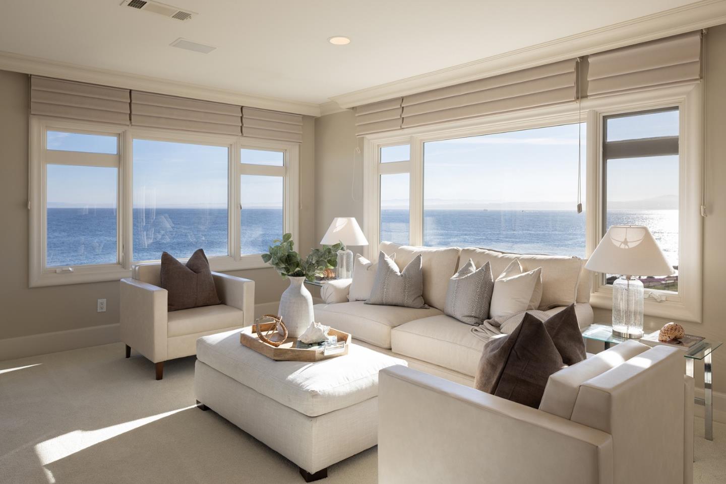 Detail Gallery Image 32 of 52 For 1051 Ocean View Blvd, Pacific Grove,  CA 93950 - 4 Beds | 4/1 Baths